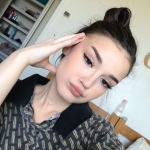 Meet your Posher, Destiny